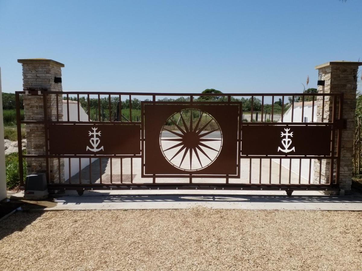 Domaine Du Soleil Couchant Saintes-Maries-de-la-Mer Bagian luar foto